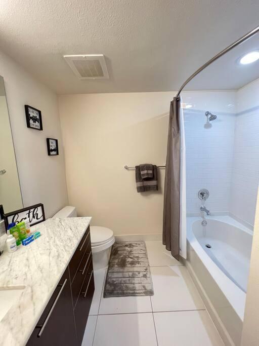 Luxury Apt 3 Mins To Dt Tampa -Pool-Gym-Balcony Екстер'єр фото