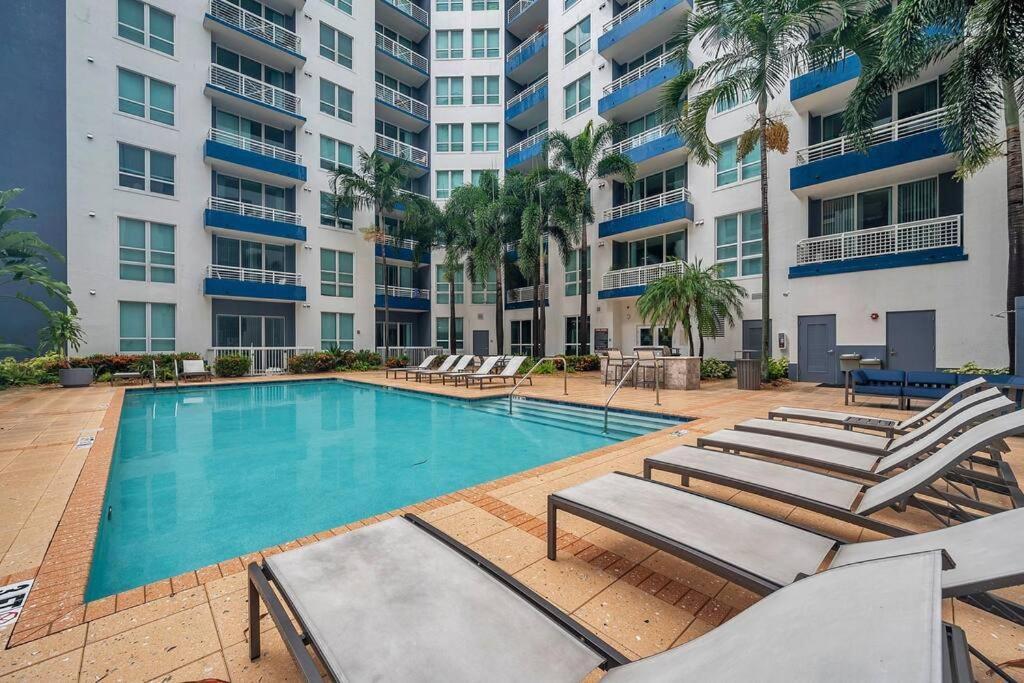 Luxury Apt 3 Mins To Dt Tampa -Pool-Gym-Balcony Екстер'єр фото